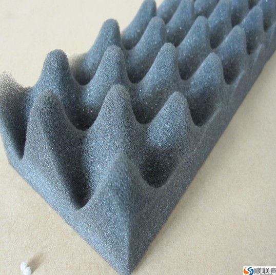 �����޳���